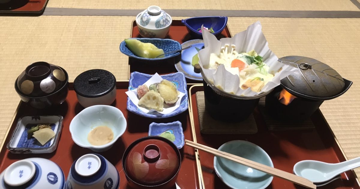 Shojin ryori dinner trays at Fukuchi-in temple lodging on Koyasan